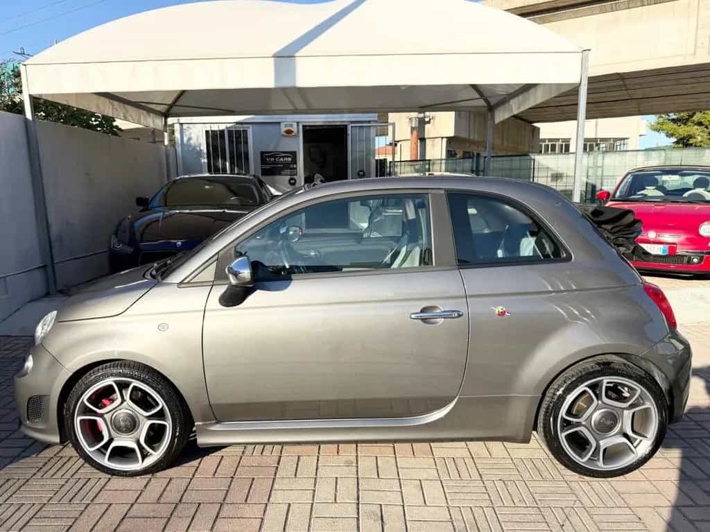 Abarth 500C 1.4 Turbo T-Jet Cabrio 05/2011-photo-2