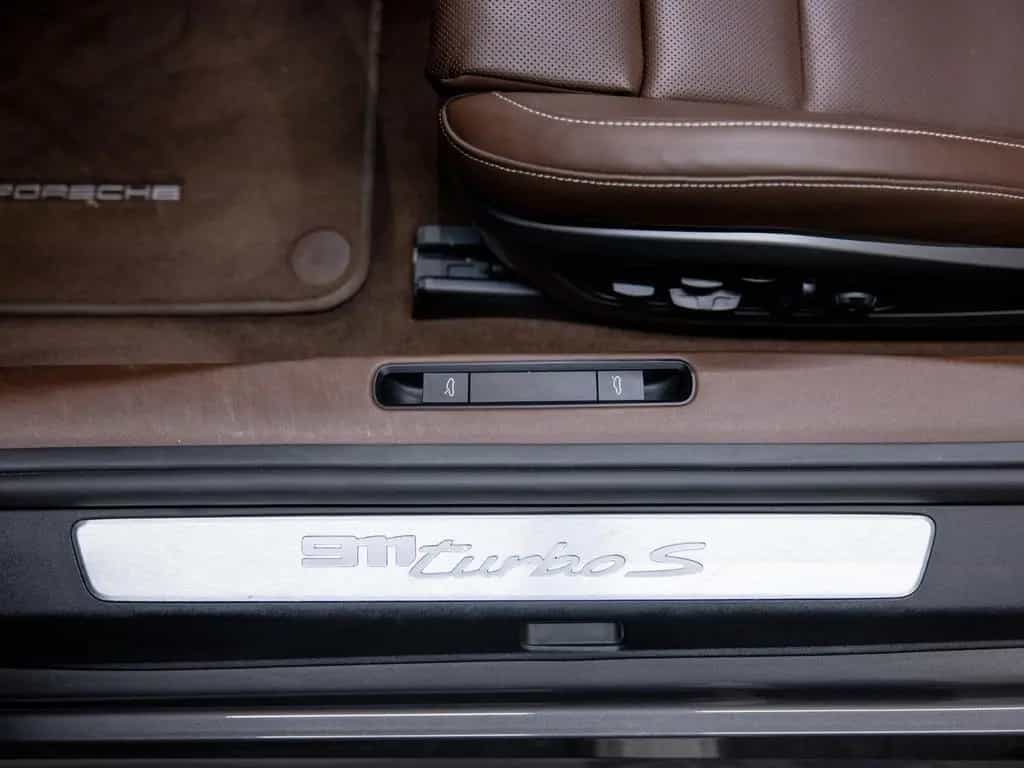 Porsche 911 Turbo S Cabriolet*LIFT*360*BELÜFTUNG*ACC* 09/2023-photo-40