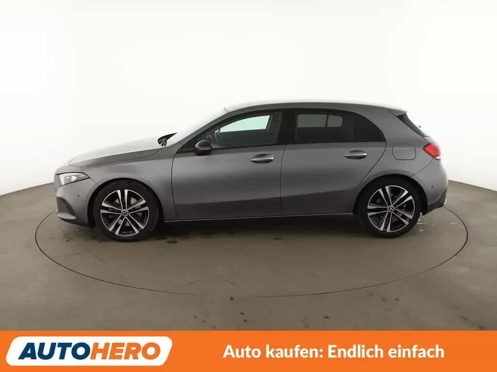 Mercedes-Benz A-Class 220 Edition 19 Aut.*NAV*LED*TEMP*PDC*SHZ*ALU* 09/2019-photo-2