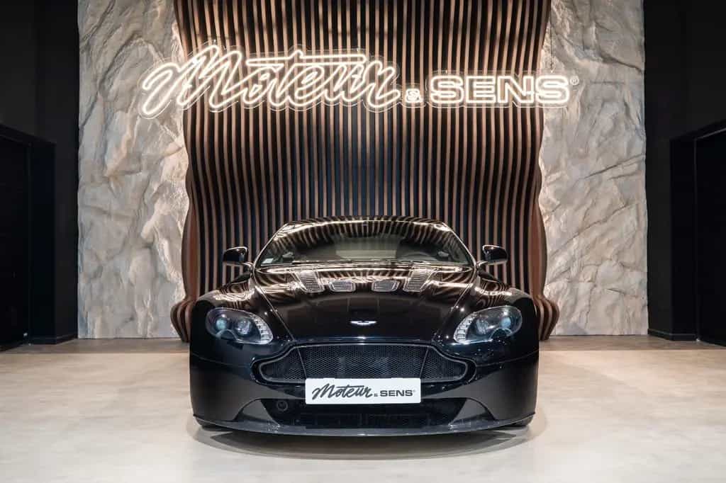 Aston Martin V12 Vantage 6.0 S 573ch 06/2015-photo-2