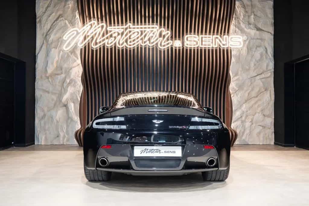 Aston Martin V12 Vantage 6.0 S 573ch 06/2015-photo-3
