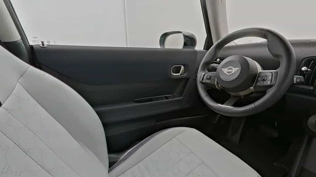 MINI Cooper C 02/2025-photo-10