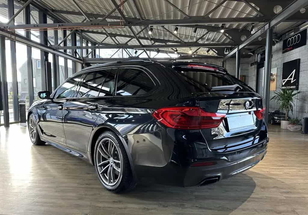 BMW 5 Series 530 i Touring M Sport*PANO*HEADUP*LED*NAVI*ACC 12/2017-photo-2