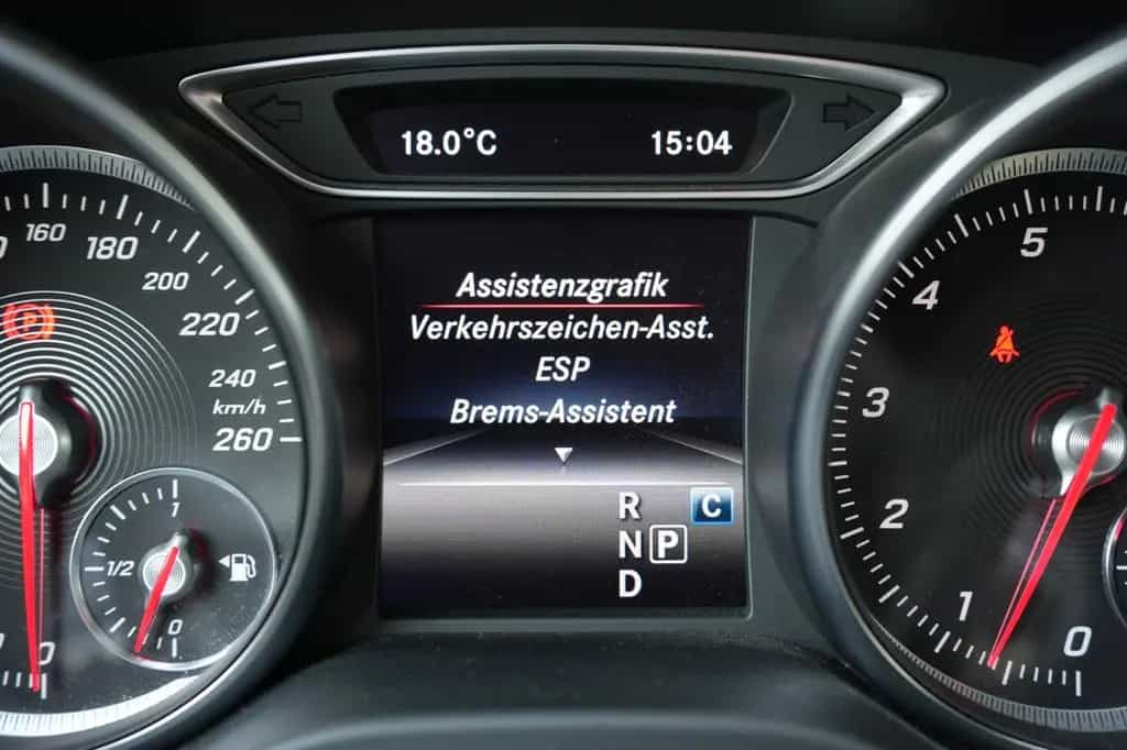 Mercedes-Benz CLA 220 Shooting Brake CLA 220 4Matic SB AMG-LINE|EXKLUSIVE-PAKET|NIGHT 02/2018-photo-30