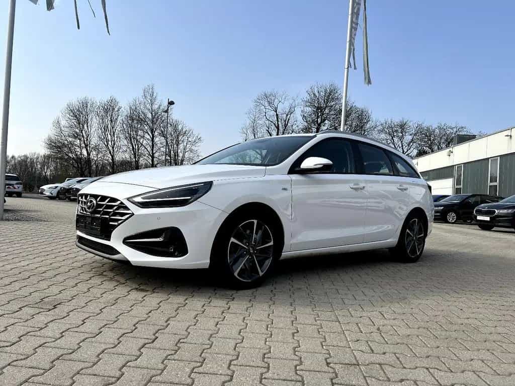 Hyundai i30 cw 1.5 T-GDI Trend *LED Navi Sitzh. Kamera* 11/2022-photo-0