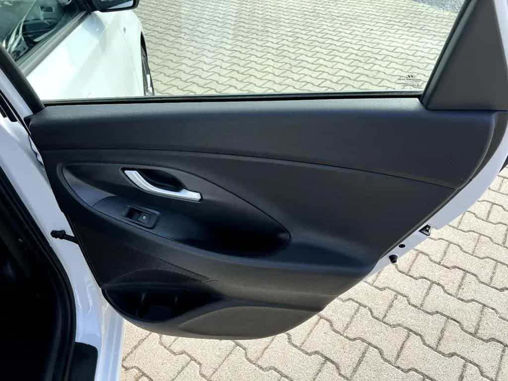 Hyundai i30 cw 1.5 T-GDI Trend *LED Navi Sitzh. Kamera* 11/2022-photo-13