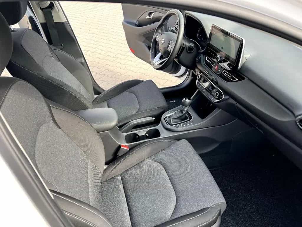 Hyundai i30 cw 1.5 T-GDI Trend *LED Navi Sitzh. Kamera* 11/2022-photo-19
