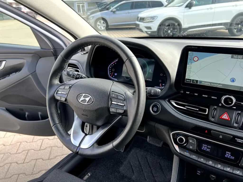 Hyundai i30 cw 1.5 T-GDI Trend *LED Navi Sitzh. Kamera* 11/2022-photo-24