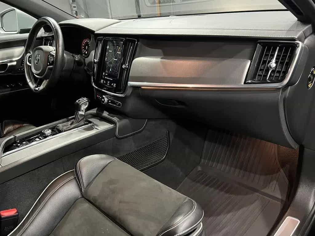 Volvo V90 Kombi R- Design 5*JAHRE GARANTIE|LEDER|NAVI 06/2019-photo-18