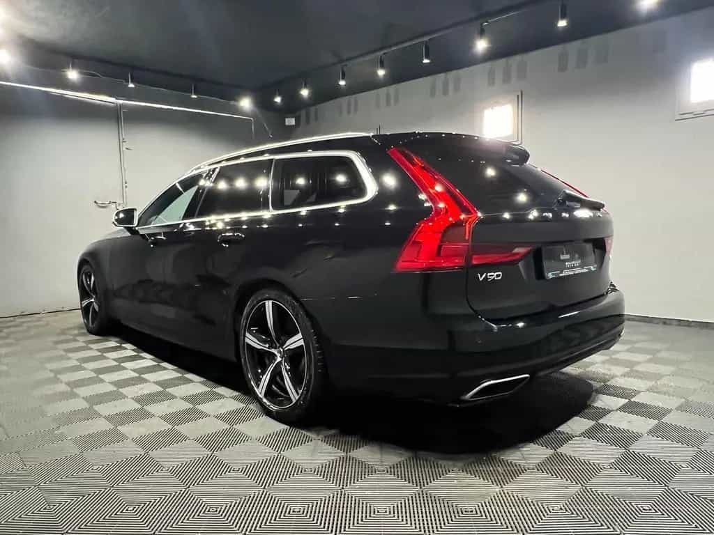 Volvo V90 Kombi R- Design 5*JAHRE GARANTIE|LEDER|NAVI 06/2019-photo-2