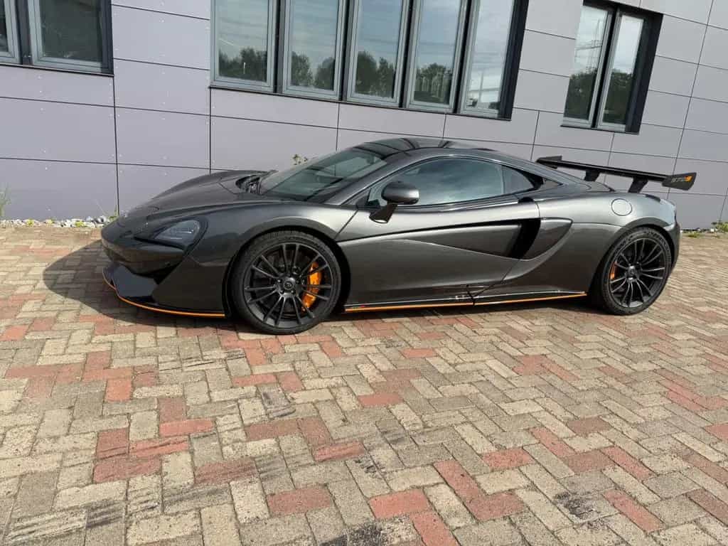 McLaren 570S 3.8 V8 Coupé -620r Flügel Service & Tüv Neu 09/2016-photo-1