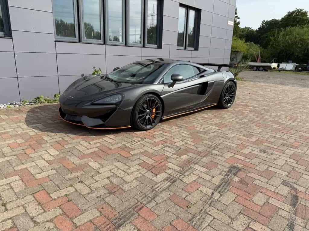 McLaren 570S 3.8 V8 Coupé -620r Flügel Service & Tüv Neu 09/2016-photo-2