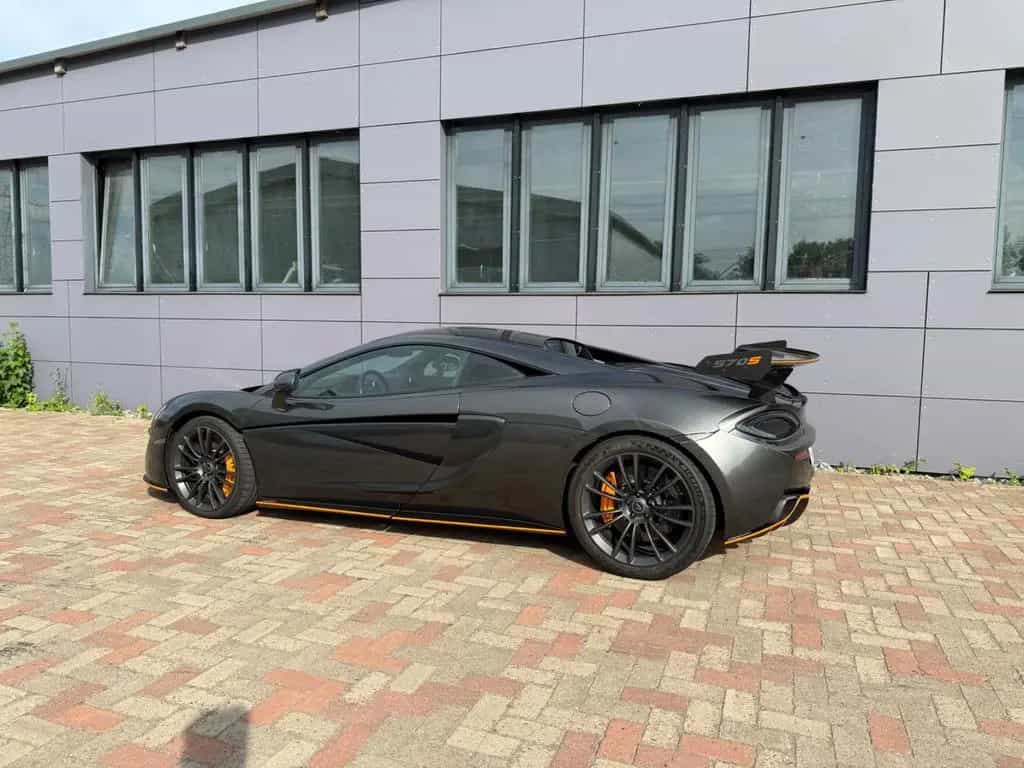 McLaren 570S 3.8 V8 Coupé -620r Flügel Service & Tüv Neu 09/2016-photo-4