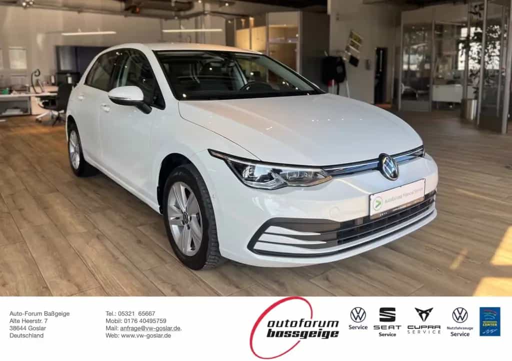 Volkswagen Golf VIII Lim. Life/KAMERA/TEMPOMAT/NAVI/SHZ 01/2023-photo-0