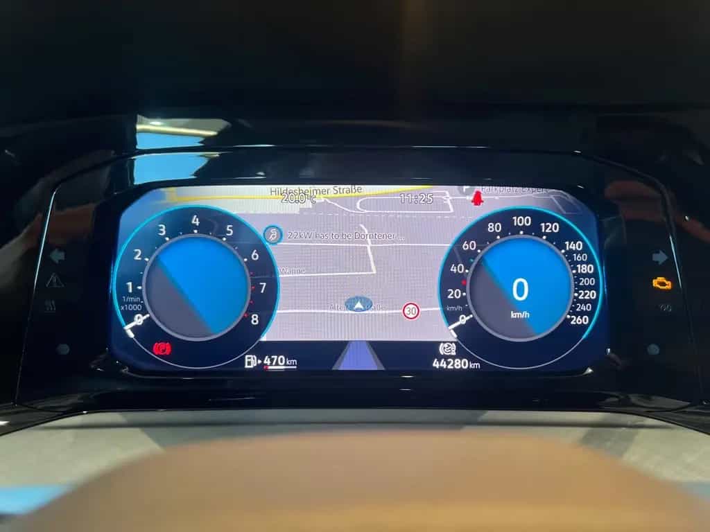 Volkswagen Golf VIII Lim. Life/KAMERA/TEMPOMAT/NAVI/SHZ 01/2023-photo-18