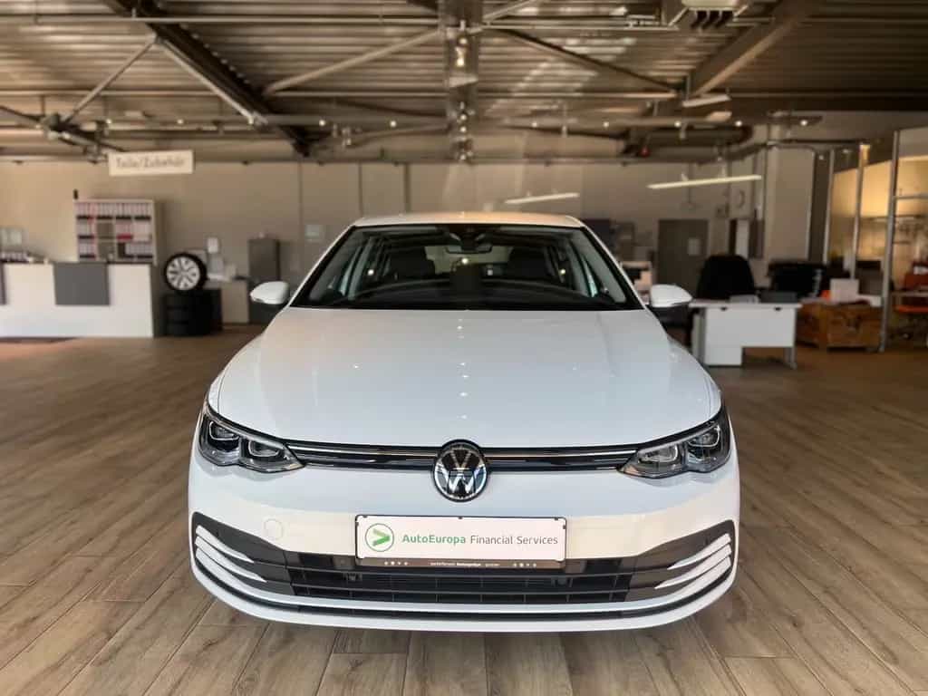 Volkswagen Golf VIII Lim. Life/KAMERA/TEMPOMAT/NAVI/SHZ 01/2023-photo-2