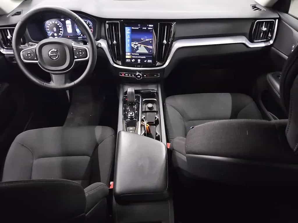 Volvo V60 B3 Momentum Navi LED RFK ACC 11/2021-photo-4