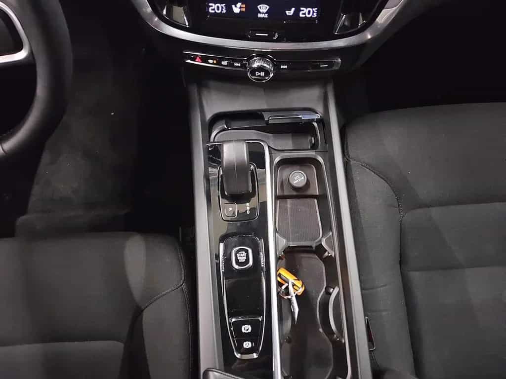 Volvo V60 B3 Momentum Navi LED RFK ACC 11/2021-photo-5