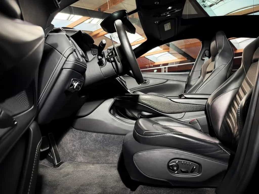 Aston Martin DBX 4.0 V8 DBX707 + 2.Hand + Top Geplfegt 03/2023-photo-19