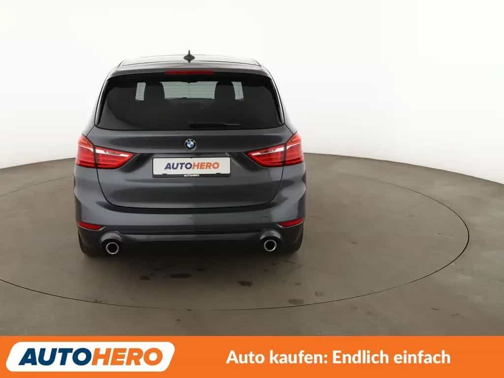 BMW 2 Series 220i Gran Tourer Sport Line Aut.*NAVI*LED*TEMPO* 12/2019-photo-4