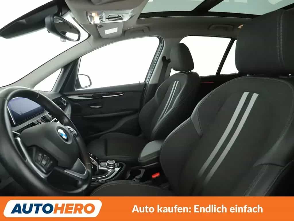 BMW 2 Series 220i Gran Tourer Sport Line Aut.*NAVI*LED*TEMPO* 12/2019-photo-9