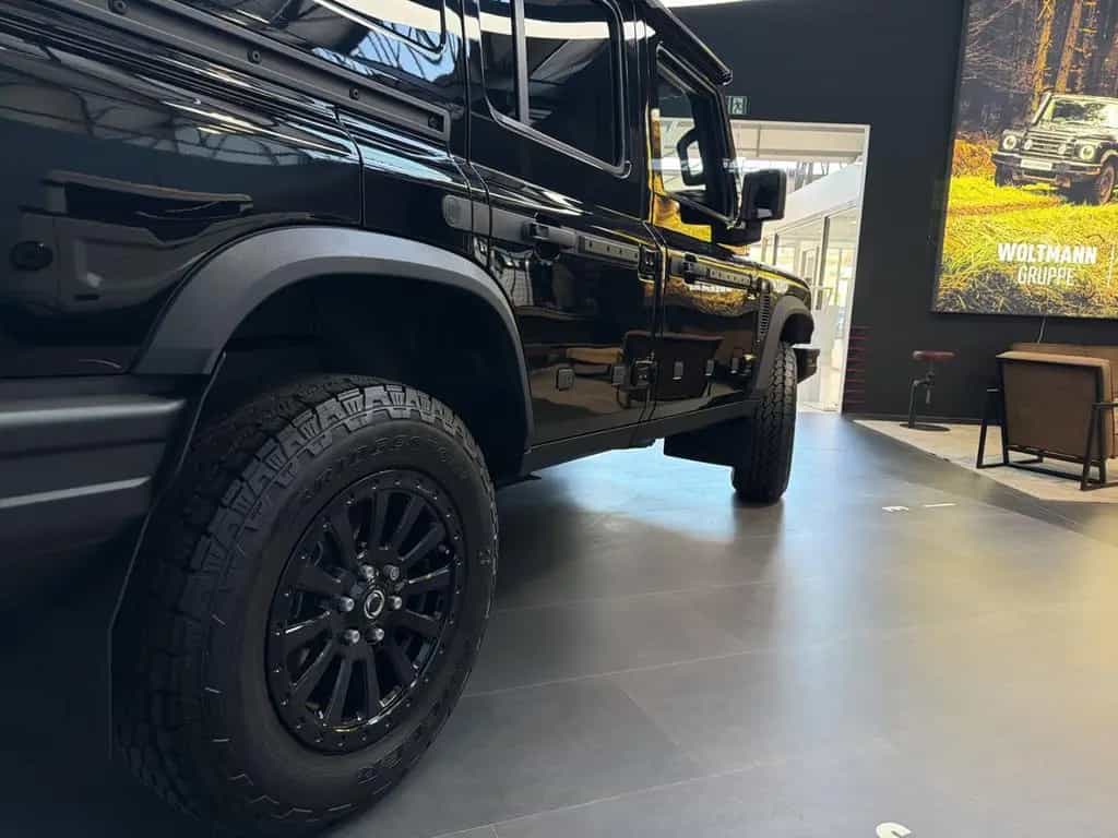 INEOS Grenadier SW ''Black Edition'' *Sondermodell* Le null-photo-14