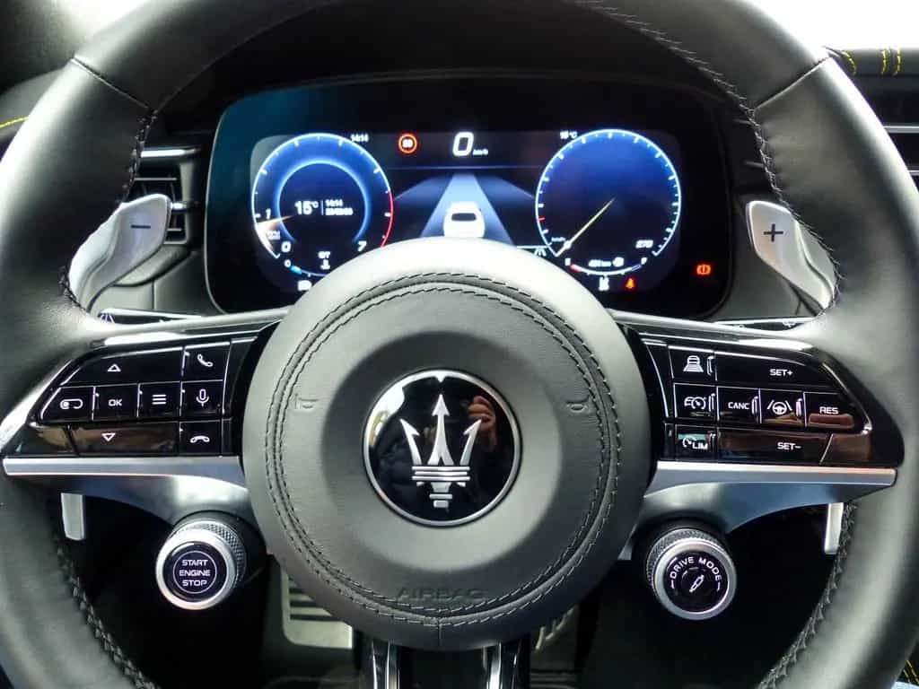 Maserati Grecale Modena*HeadUp*Leder*Pano*Kamera*Luft*ACC 12/2024-photo-18