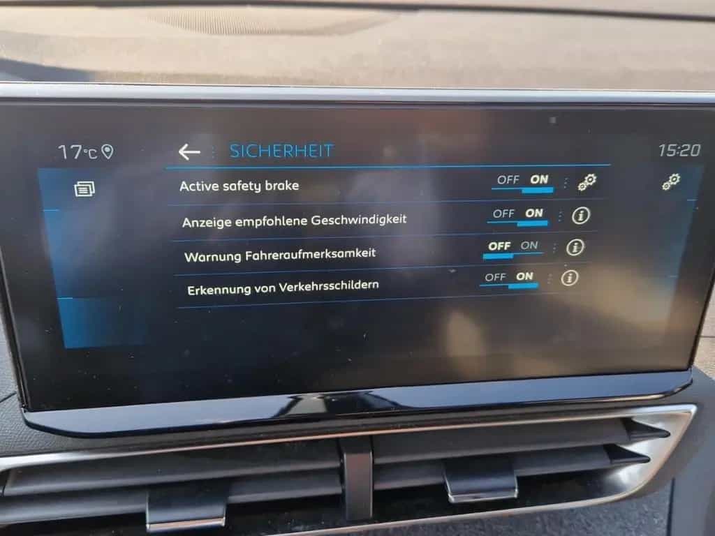 Peugeot 3008 1.2 130 PureTech Allure Pack Navigation/LED 11/2023-photo-20