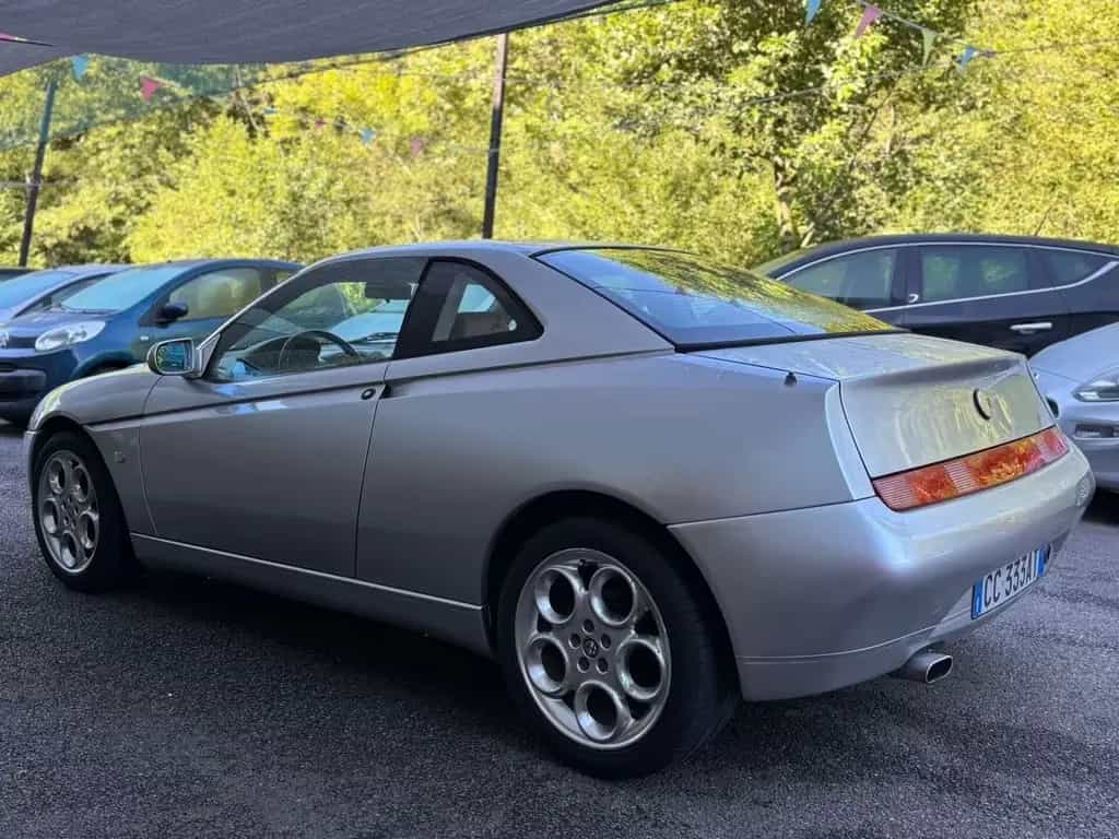 Alfa Romeo GTV 2.0i 16V Twin Spark cat Lux/GPL 07/2002-photo-5