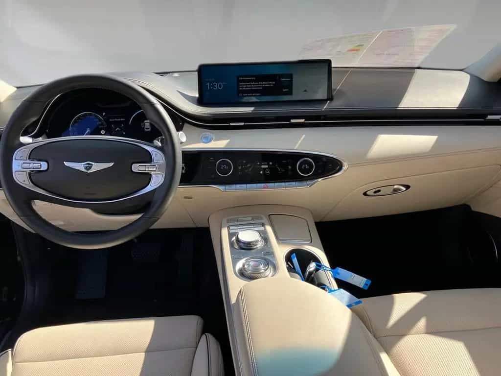 Genesis GV70 2,2L Luxury AWD vom Genesis Vertragspartner 11/2024-photo-7