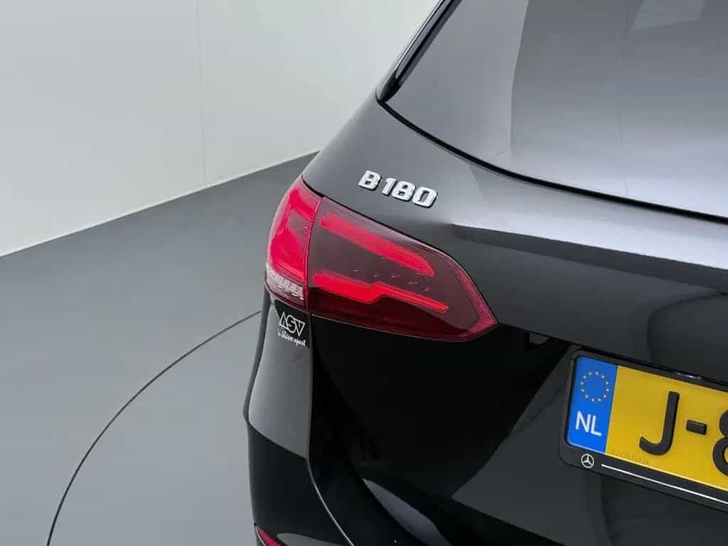 Mercedes-Benz B 180 AMG Business Solution | Achteruitrij kamer 10/2020-photo-14