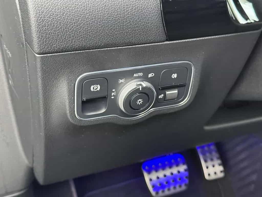 Mercedes-Benz B 180 AMG Business Solution | Achteruitrij kamer 10/2020-photo-28