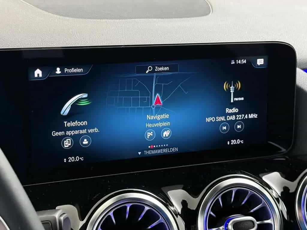 Mercedes-Benz B 180 AMG Business Solution | Achteruitrij kamer 10/2020-photo-35