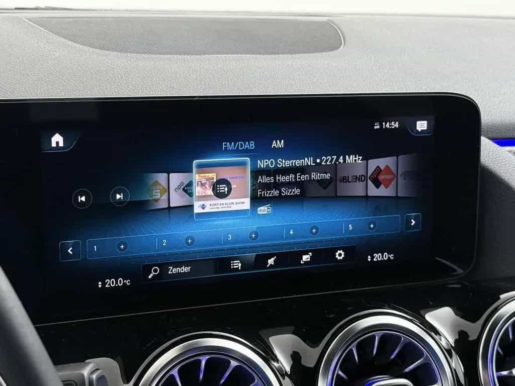 Mercedes-Benz B 180 AMG Business Solution | Achteruitrij kamer 10/2020-photo-39