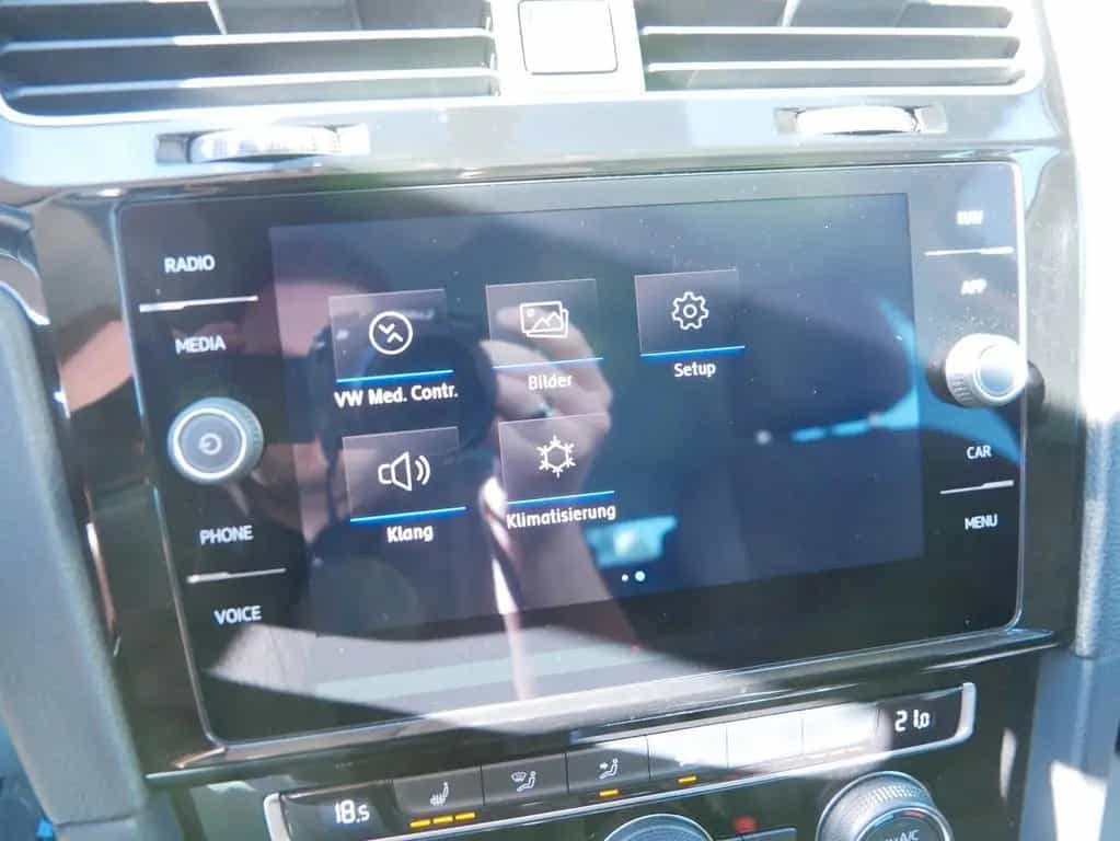 Volkswagen Golf -VII Variant 1.5 Join AHK SHZ NAVI PDC 05/2018-photo-12