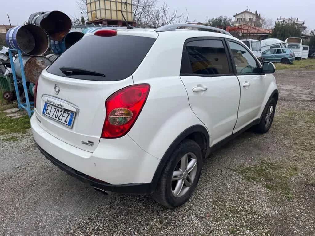 Ssangyong Korando 2.0 e-XDi 175 CV AWD AT Classy 08/2011-photo-3