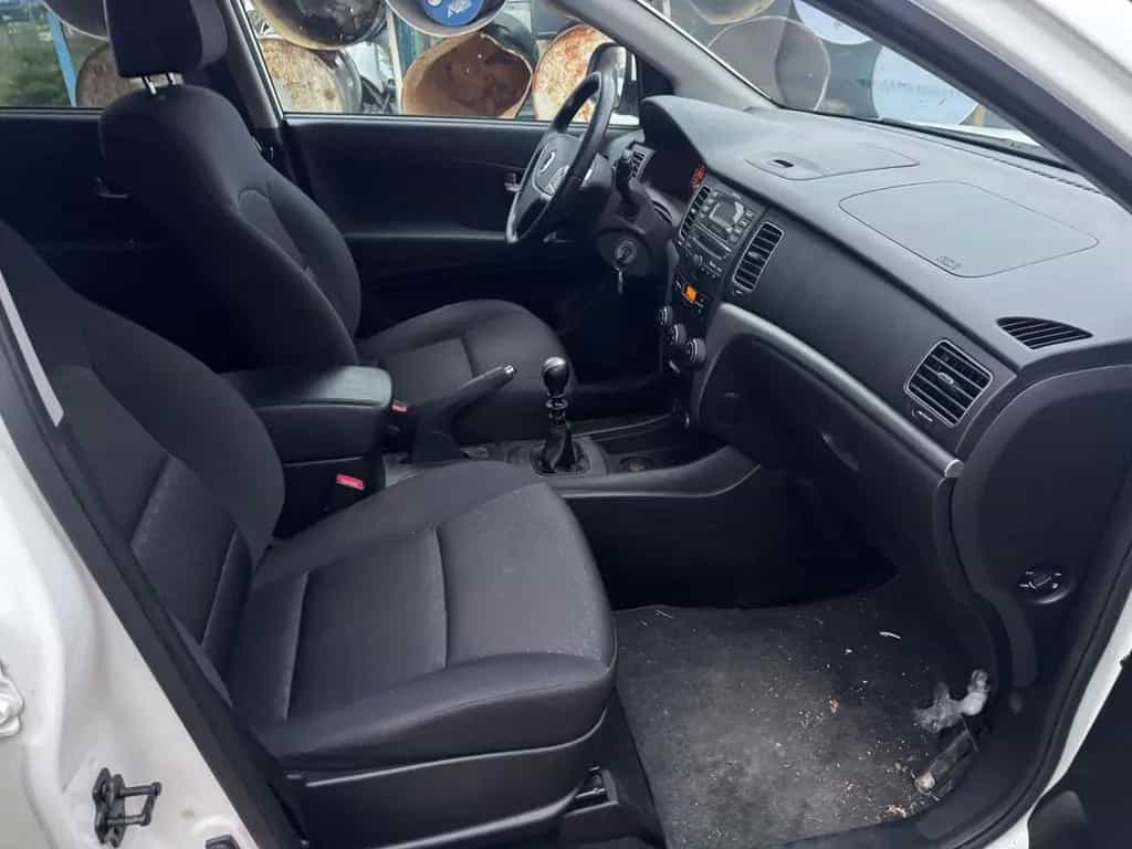 Ssangyong Korando 2.0 e-XDi 175 CV AWD AT Classy 08/2011-photo-5