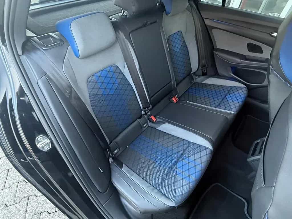 Volkswagen Golf VIII 2.0TSI R 4M LEDER+HUD+IQ-Light+ACC+H&K 08/2022-photo-13