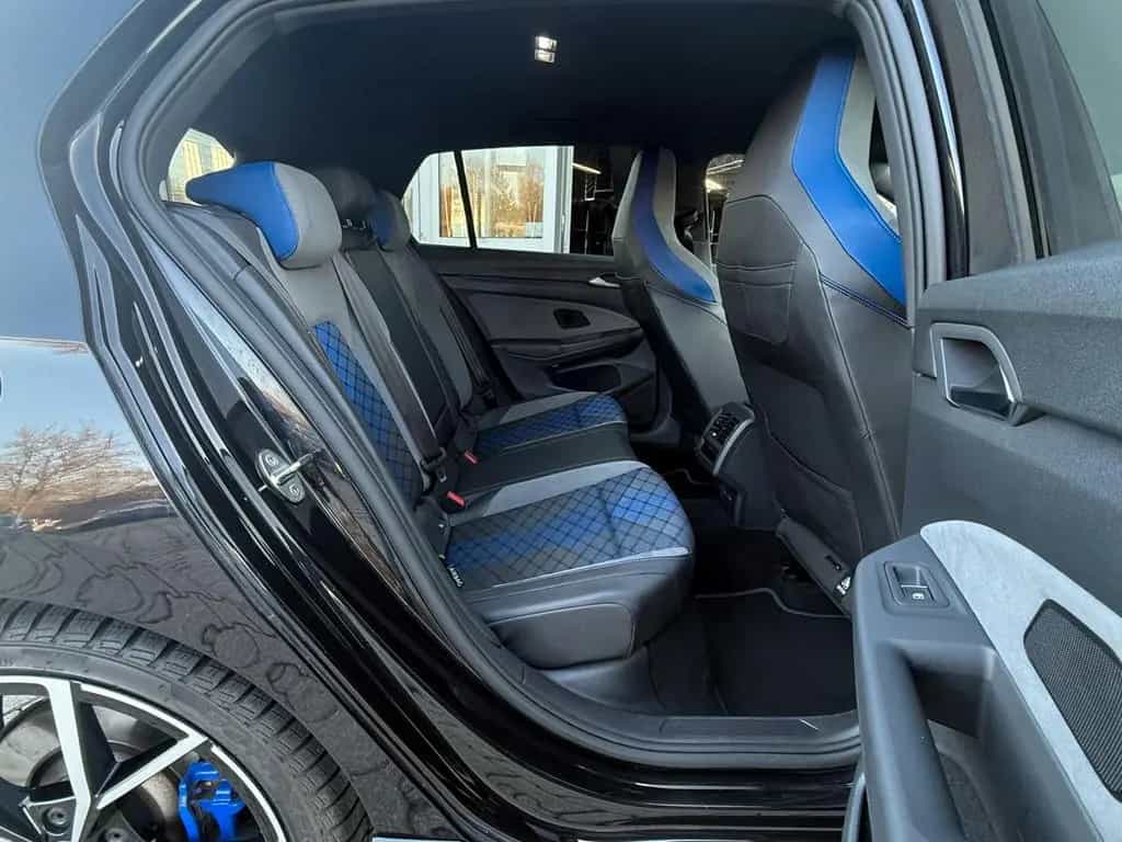 Volkswagen Golf VIII 2.0TSI R 4M LEDER+HUD+IQ-Light+ACC+H&K 08/2022-photo-17