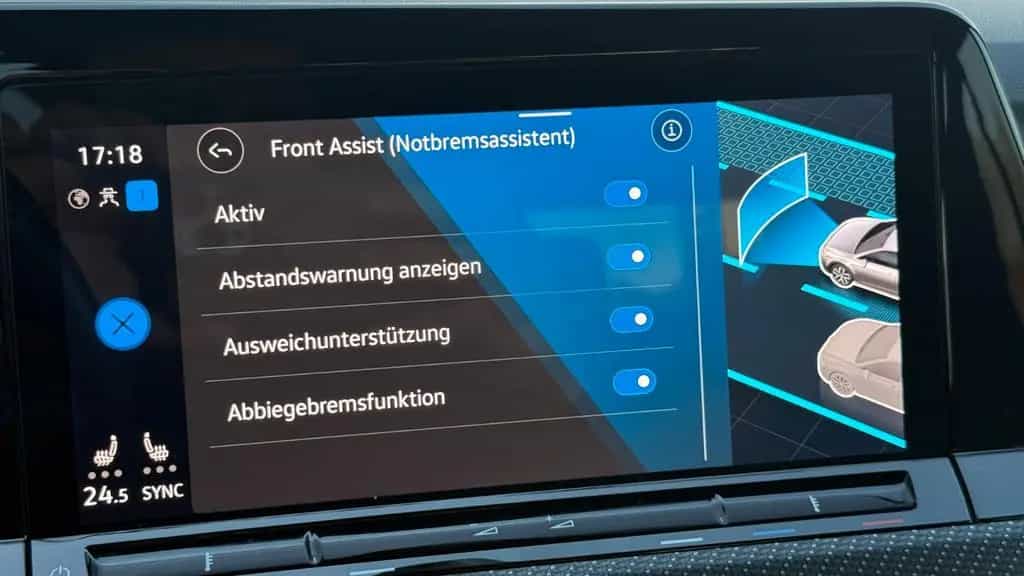Volkswagen Golf VIII 2.0TSI R 4M LEDER+HUD+IQ-Light+ACC+H&K 08/2022-photo-33