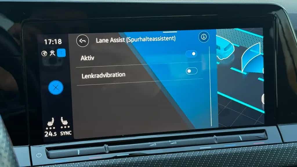 Volkswagen Golf VIII 2.0TSI R 4M LEDER+HUD+IQ-Light+ACC+H&K 08/2022-photo-38