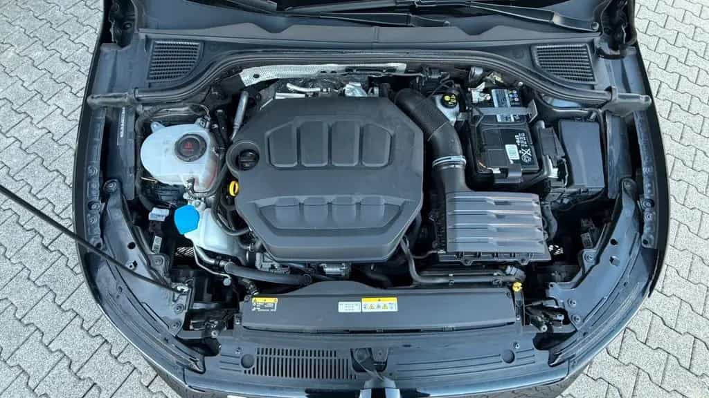 Volkswagen Golf VIII 2.0TSI R 4M LEDER+HUD+IQ-Light+ACC+H&K 08/2022-photo-48