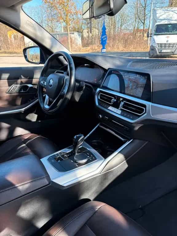 BMW 3 Series 320i xDrive Luxury Line 07/2020-photo-10