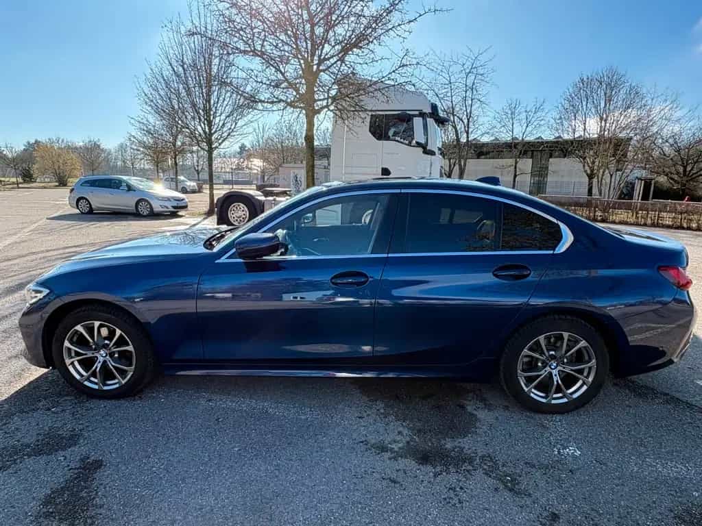 BMW 3 Series 320i xDrive Luxury Line 07/2020-photo-3