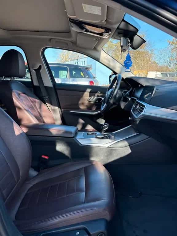 BMW 3 Series 320i xDrive Luxury Line 07/2020-photo-9