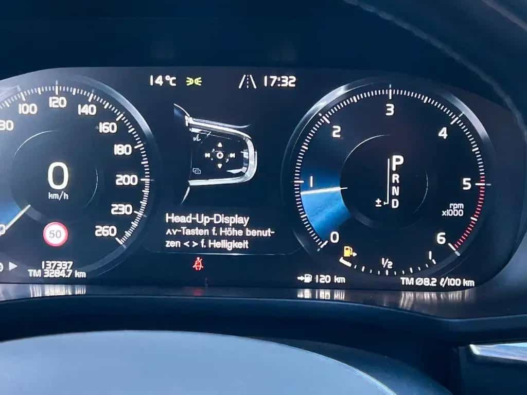 Volvo Other XC 60 Momentum AWD|1.HD|H-UP|PANO|DIGITAL|4xSHZ 04/2019-photo-25