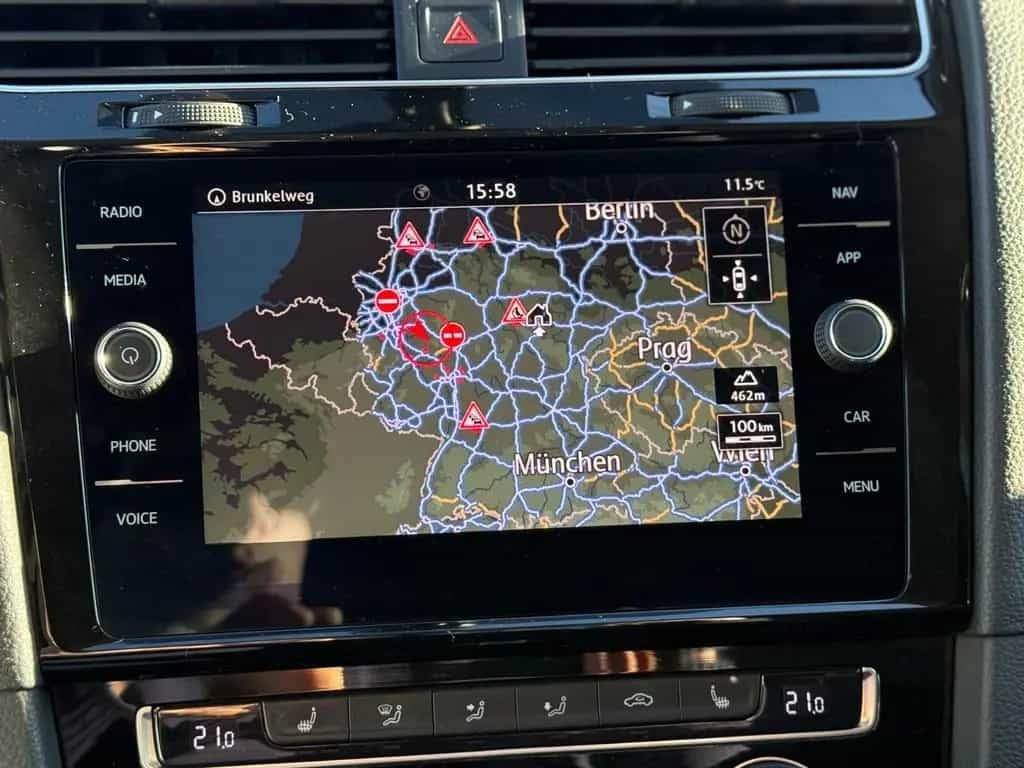 Volkswagen Golf VII 1,5 TSI Lim. R-line Highline 11/2019-photo-17