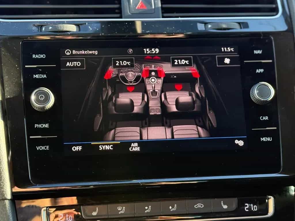 Volkswagen Golf VII 1,5 TSI Lim. R-line Highline 11/2019-photo-18
