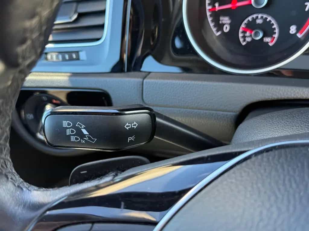Volkswagen Golf VII 1,5 TSI Lim. R-line Highline 11/2019-photo-24