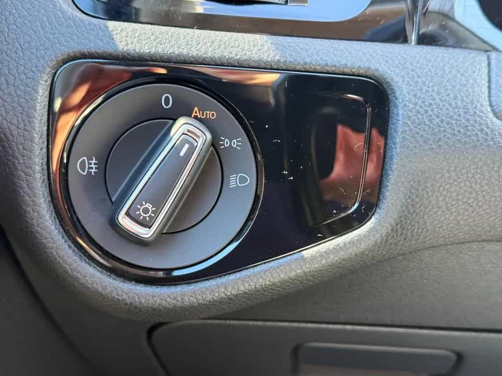 Volkswagen Golf VII 1,5 TSI Lim. R-line Highline 11/2019-photo-25